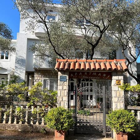 Apartments Marovic Lustica Exterior photo