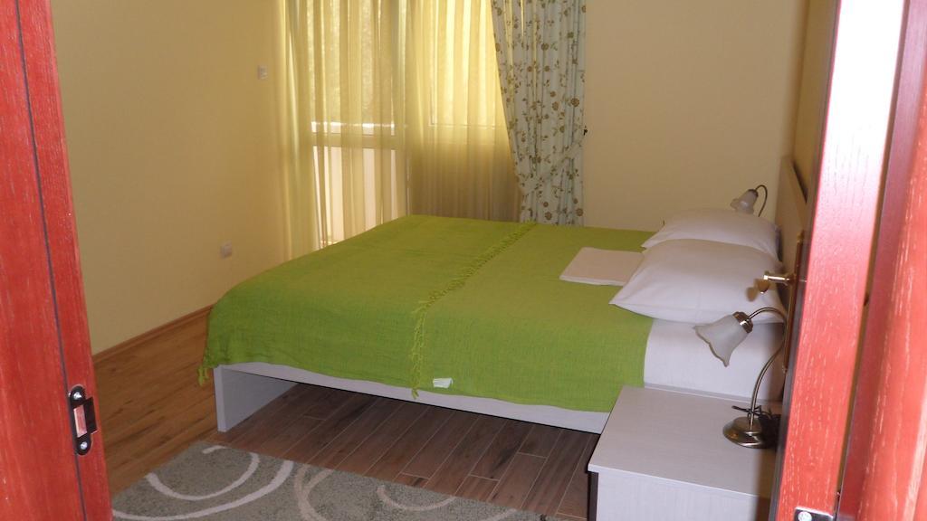 Apartments Marovic Lustica Exterior photo